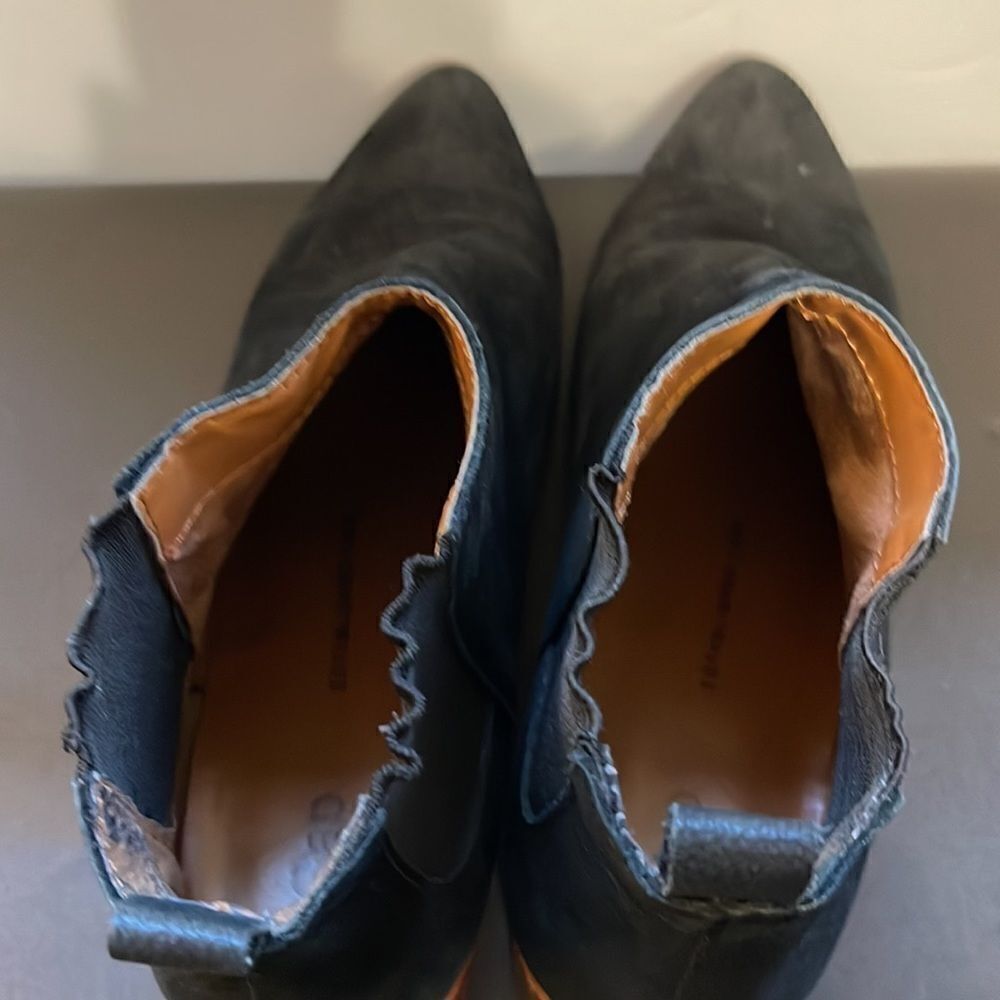 GAP Western Style Leather Booties - Picture 4 of 8